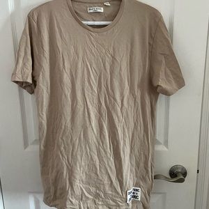 beige tshirt - organic material
